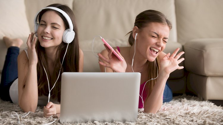 Como aprender inglês ouvindo música